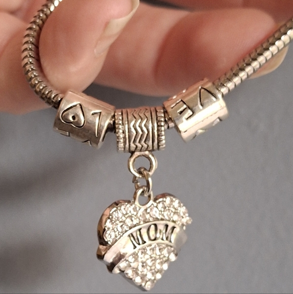 New Rhinestone MOM European Snake Chain Love Charms Bracelet. - Picture 3 of 13